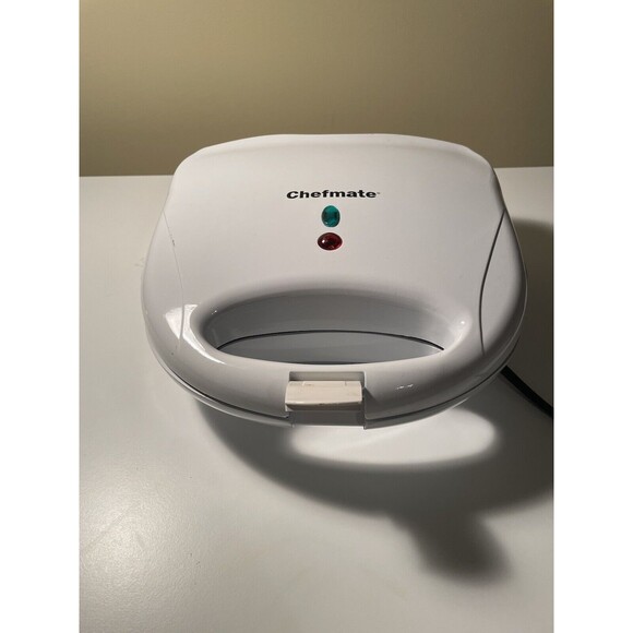 Chef Mate, 2-Slice, Sandwich Maker, Cool Touch Handles, Nonstick Plates - Picture 3 of 6